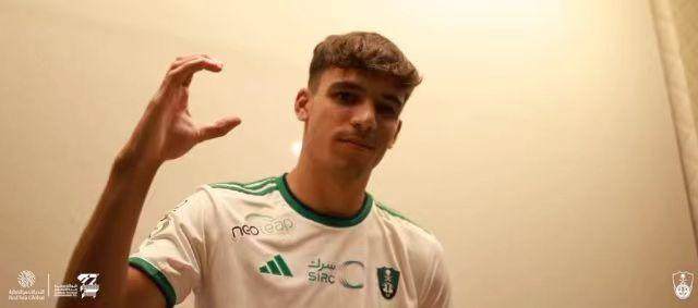 1693092666321082943.jpg 2653659878ab87627379ddd9950e598.jpg