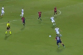 九游体育官网入口-【意甲】劳塔罗双响+中柱 国际米兰3比1胜仍落后2分